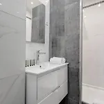 Chic Terrasse A 5min Des Champs-elysees With Ac Apartman