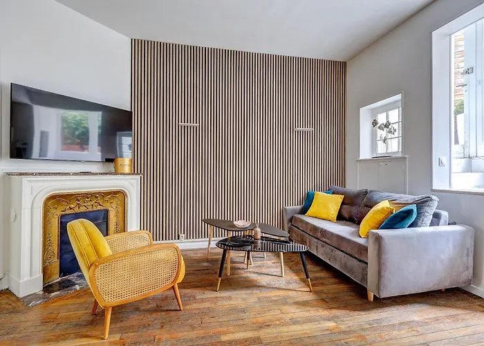 Chic Terrasse A 5min Des Champs-elysees With Ac Apartmán Paříž